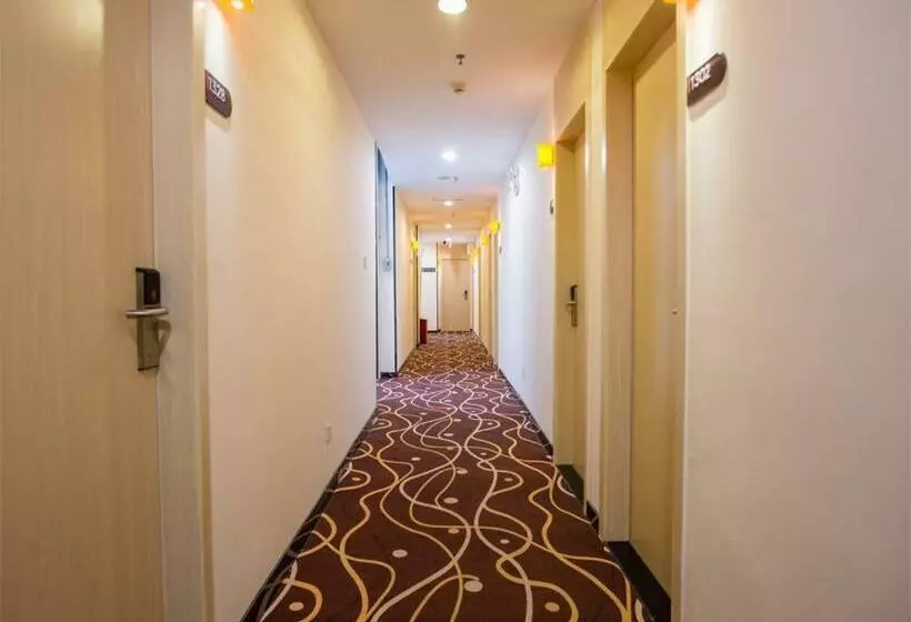 Hotelli 7 Days Premium Jiangmen Diwang Plaza Branch