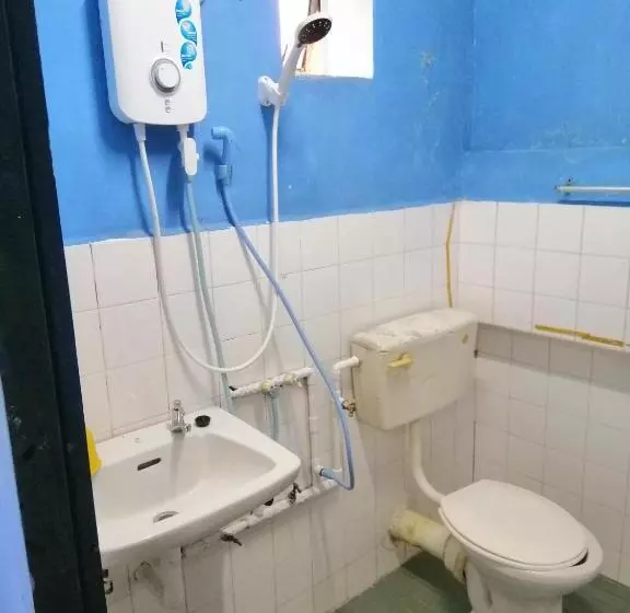 Hotelli Spot On 89916 Gold Star