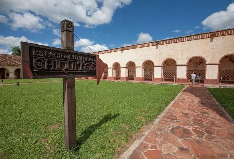 هتل La Villa Chiquitana