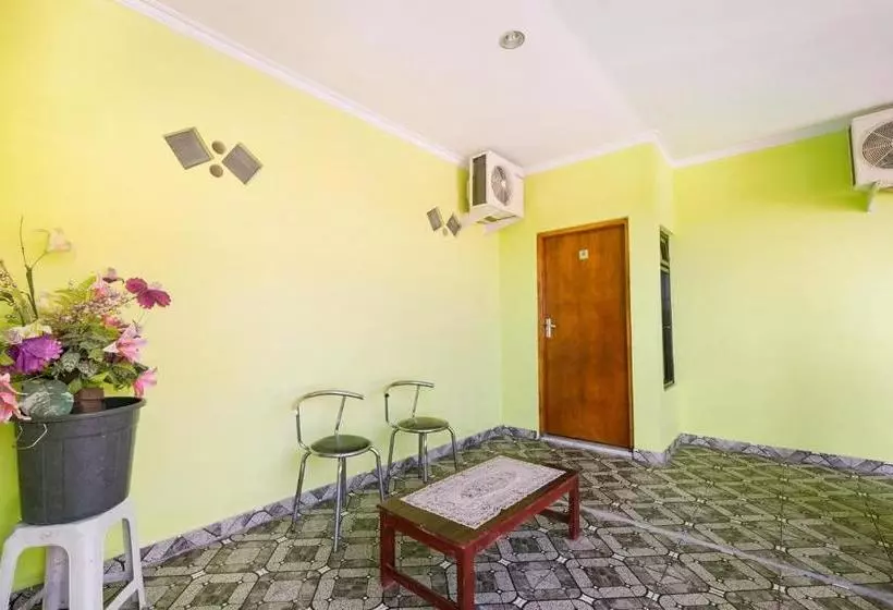 هتل Oyo 3223 Jy Homestay
