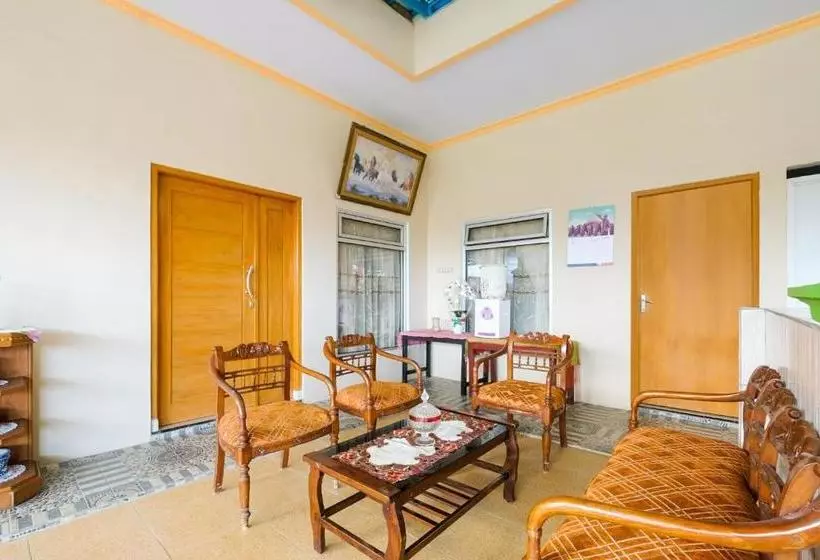 هتل Oyo 3223 Jy Homestay