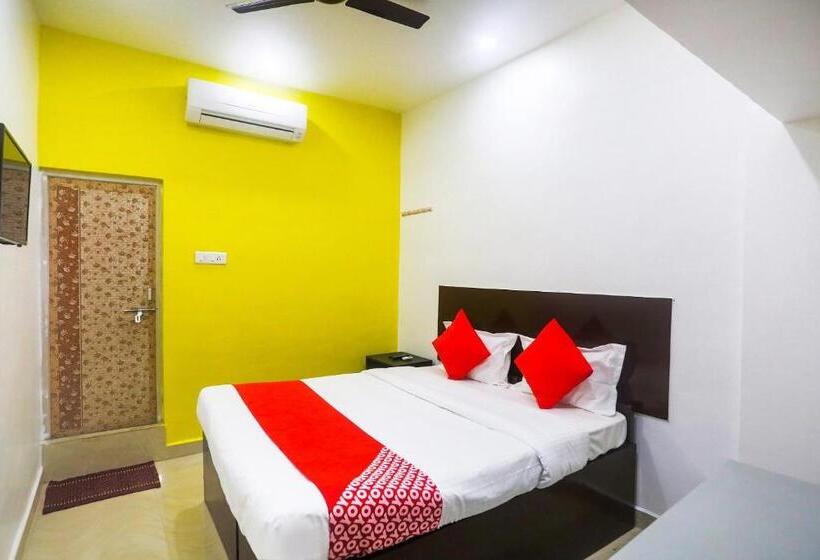 בית מלון כפרי Oyo 64985 Raipur Inn