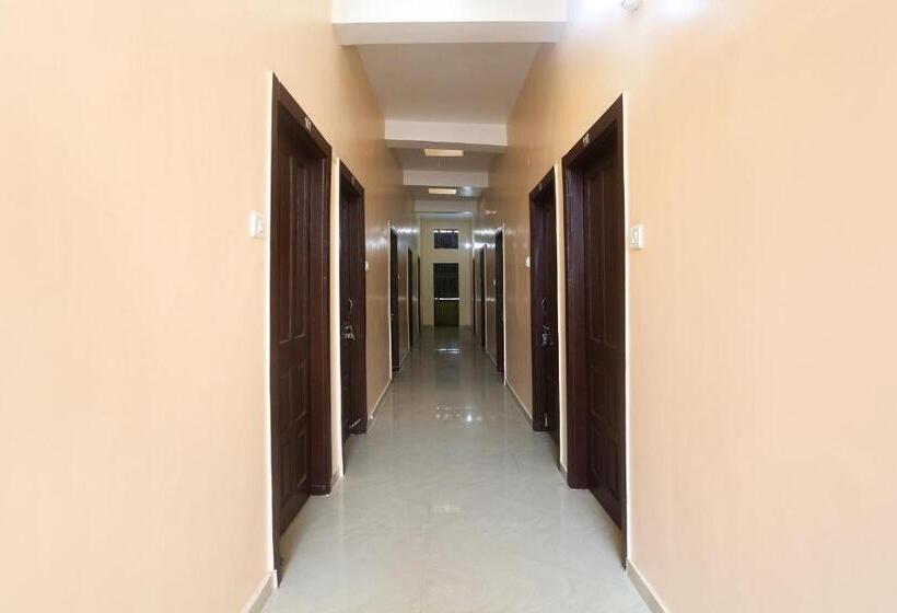 בית מלון כפרי Oyo 64985 Raipur Inn