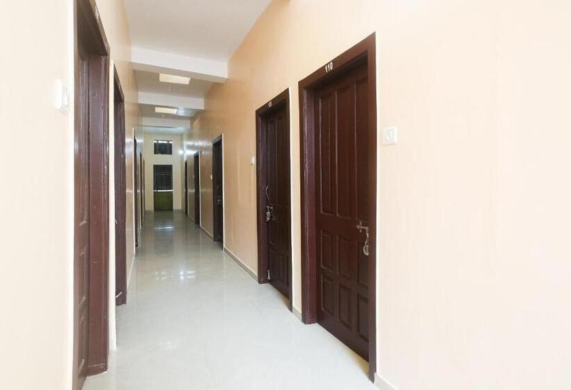 בית מלון כפרי Oyo 64985 Raipur Inn