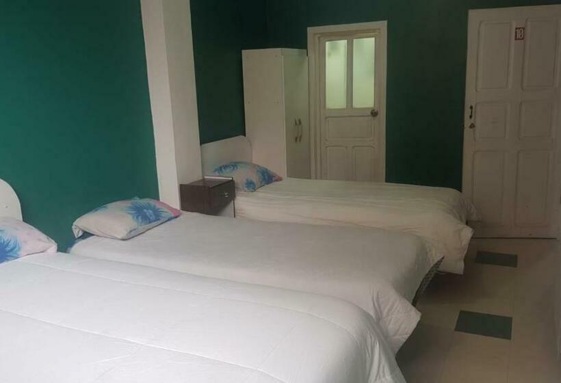 فندق Residencial Hinojosa