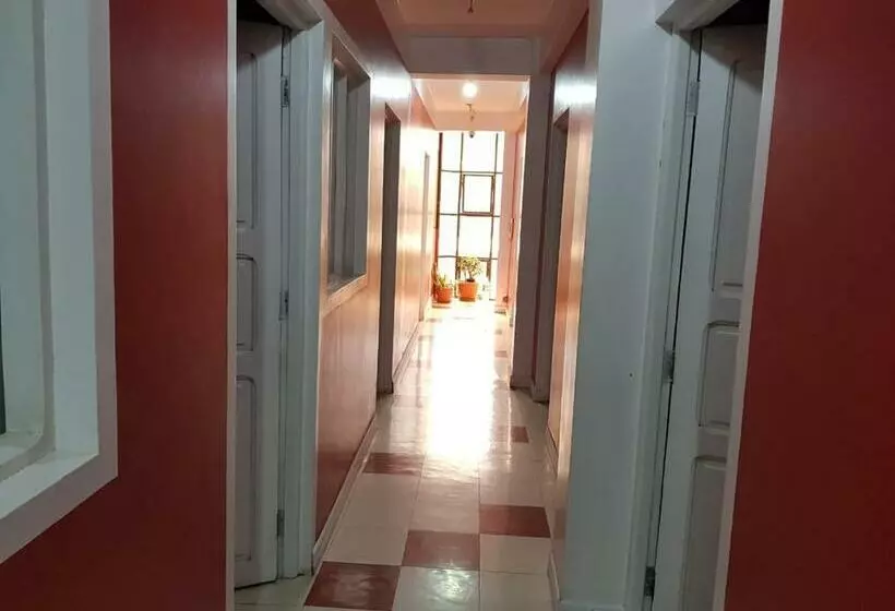 هتل Residencial Hinojosa