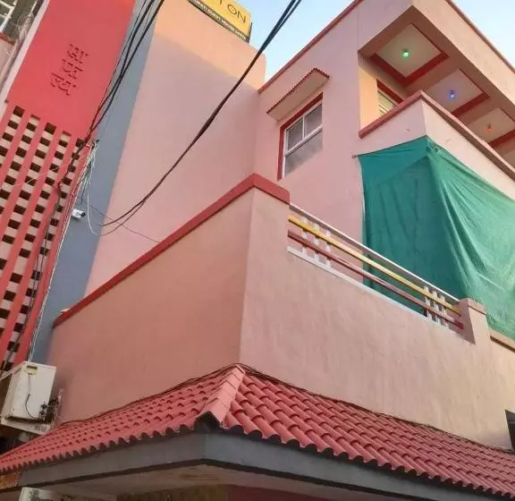 Hotelli Spot On 66976 Tirupati Guest House