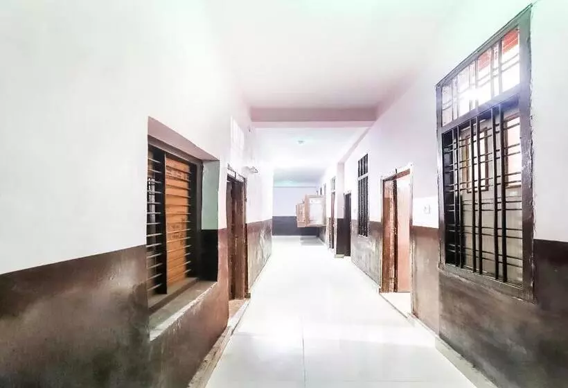 Hotelli Spot On 66976 Tirupati Guest House