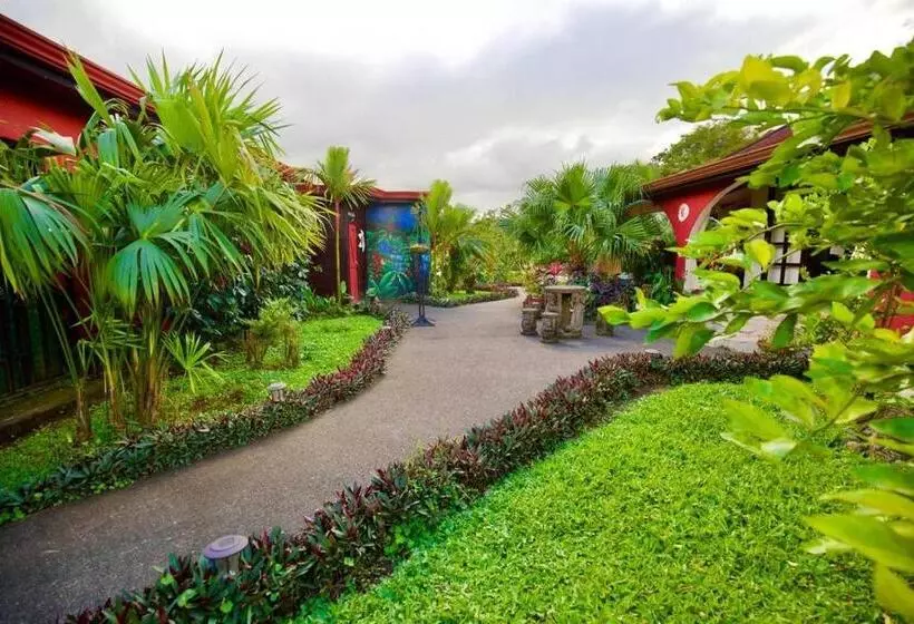 Toucan Lane Hotel And Restaurant