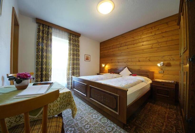 住宿加早餐  Garni Flurida