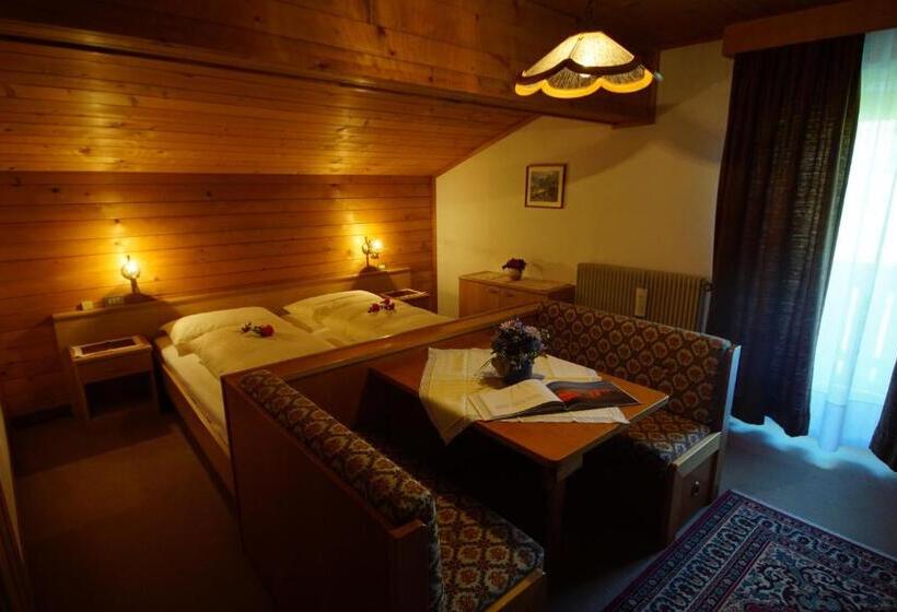 住宿加早餐  Garni Flurida