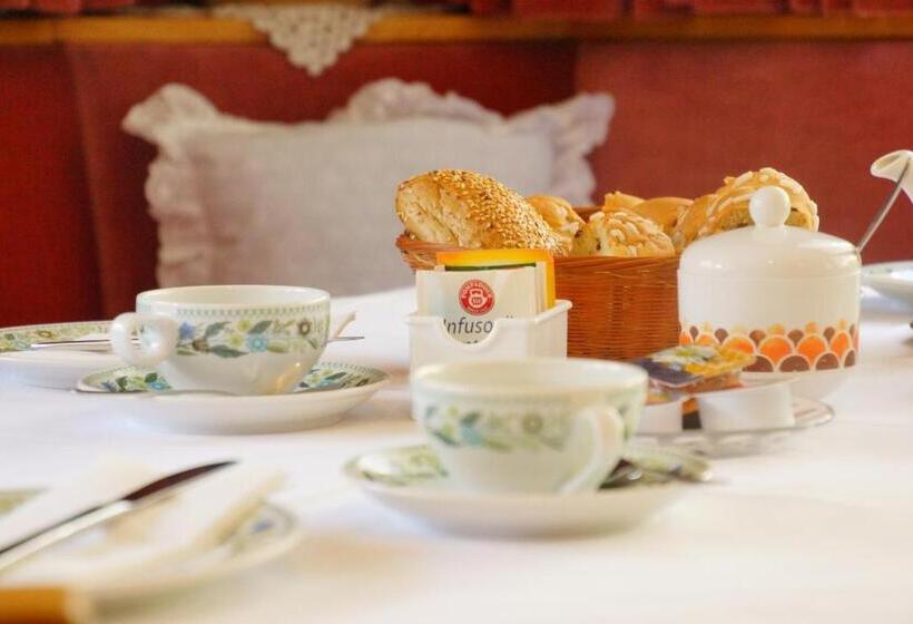 住宿加早餐  Garni Flurida