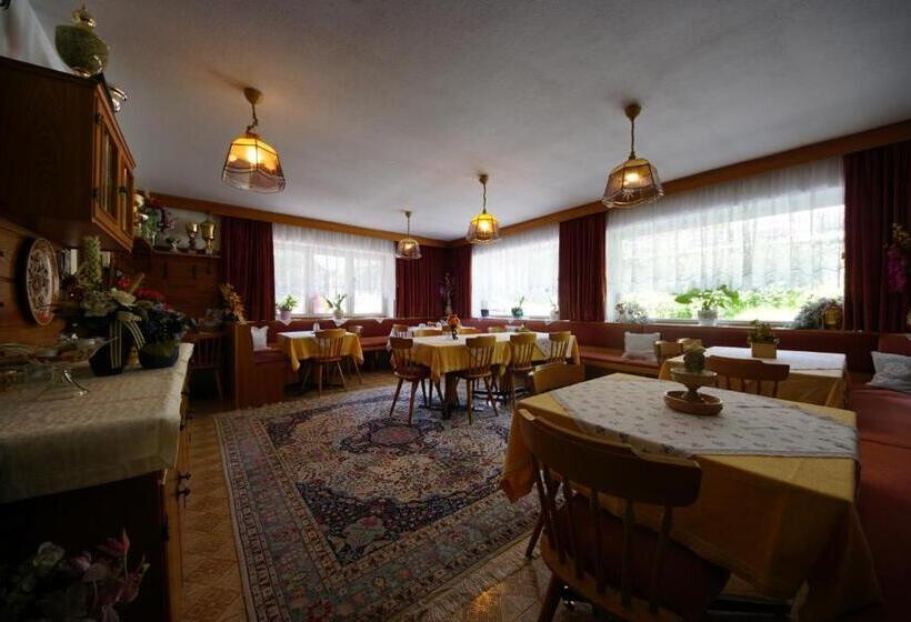 住宿加早餐  Garni Flurida