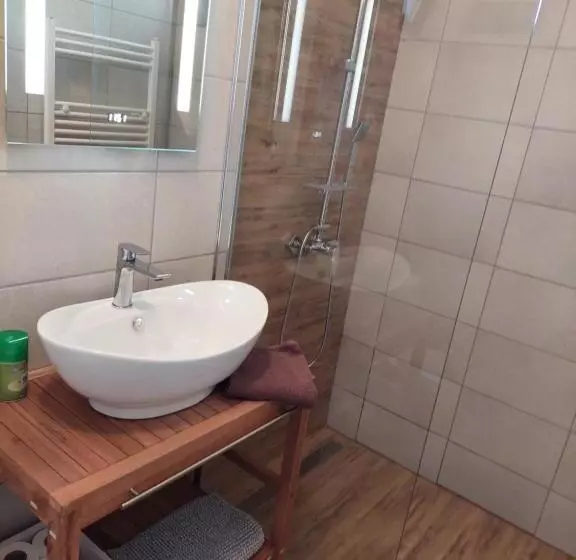Cserke Apartmanház