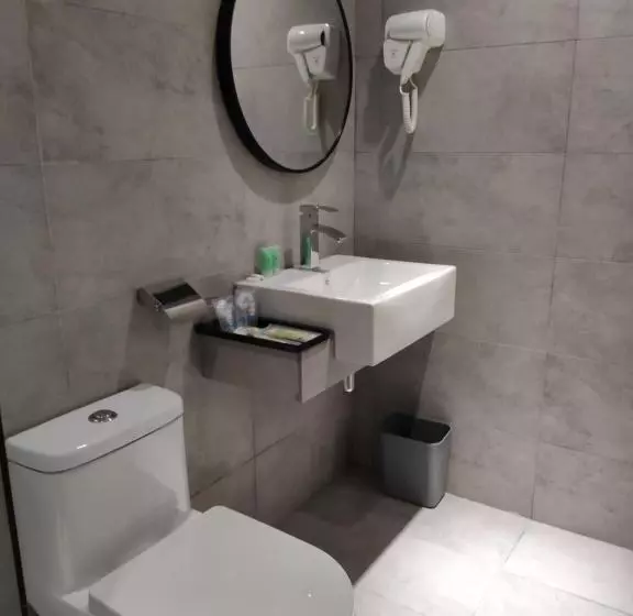 هتل 99 Seri Kembangan Serdang