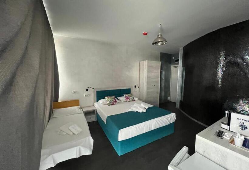 בית מלון כפרי H Pe Plaja Belona