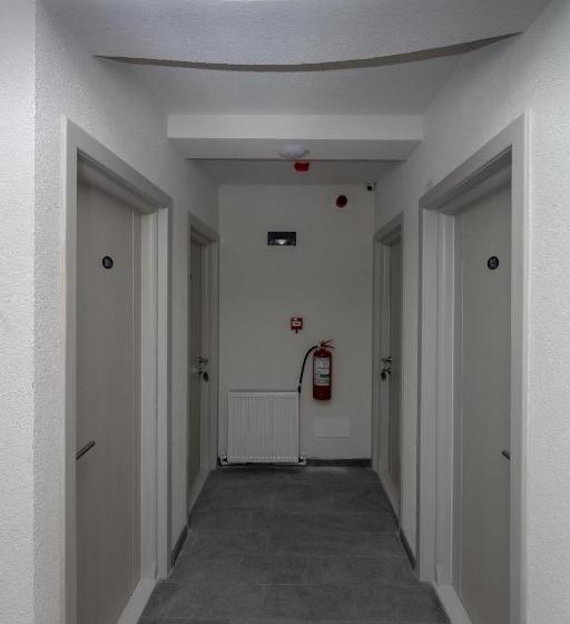 בית מלון כפרי H Pe Plaja Belona