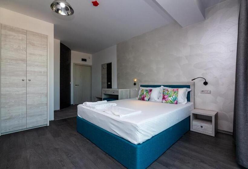 בית מלון כפרי H Pe Plaja Belona