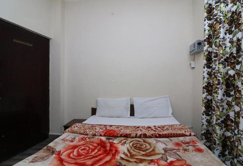 בית מלון כפרי Spot On Agarwal Lodge