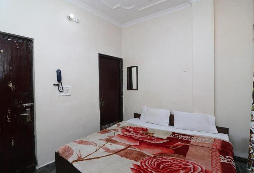 בית מלון כפרי Spot On Agarwal Lodge