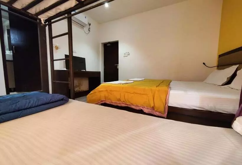 Joey S Hostel Agra