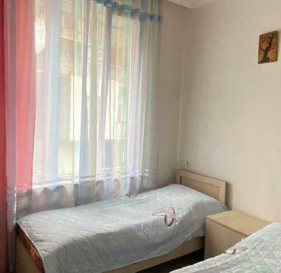 پانسیون Anna Hostel