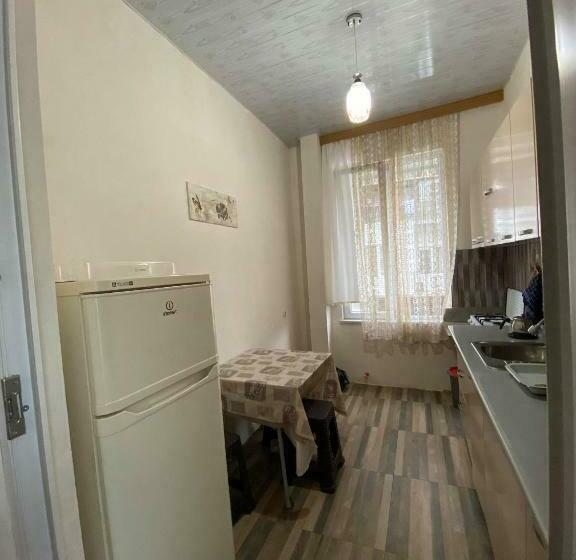 پانسیون Anna Hostel