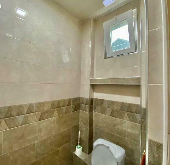 پانسیون Anna Hostel