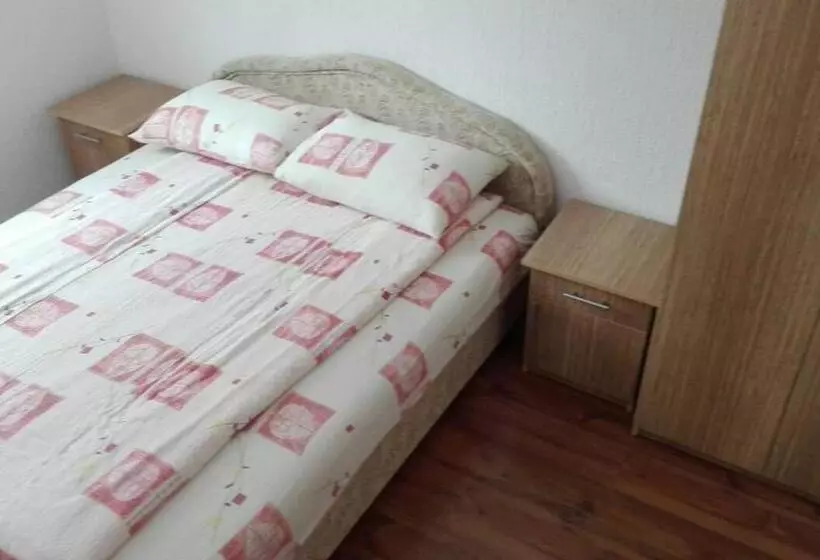 پانسیون Apartment And Rooms D&j