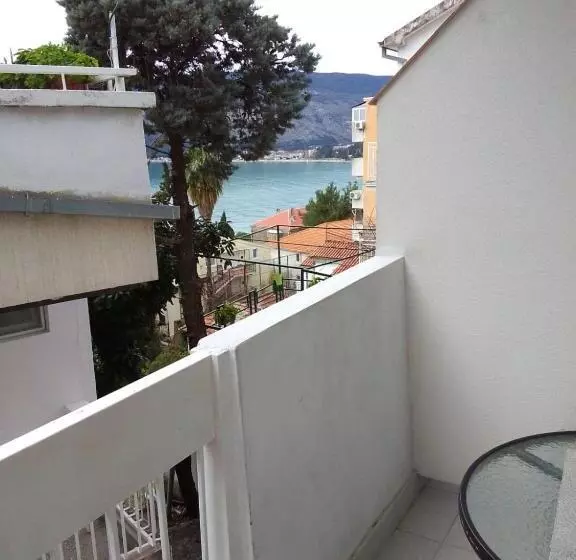 پانسیون Smestaj Vella