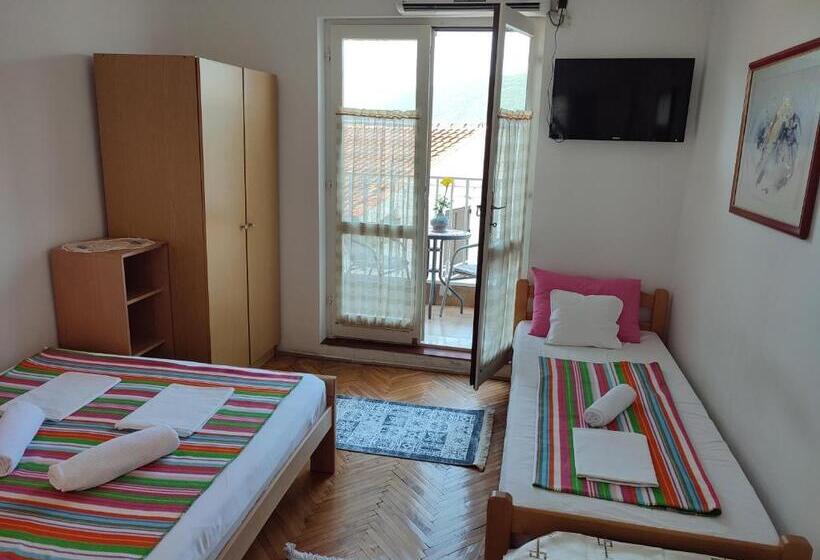 پانسیون Smestaj Vella