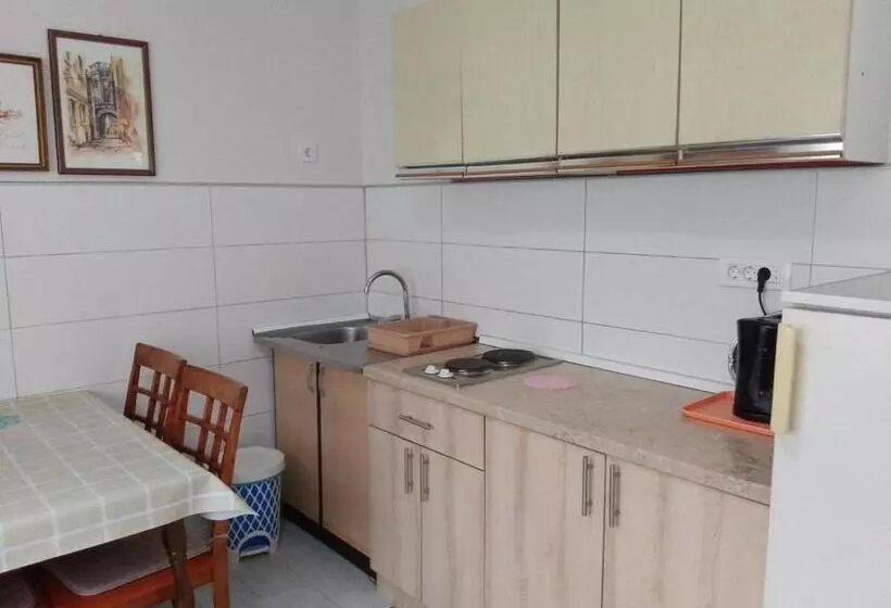 پانسیون Smestaj Vella