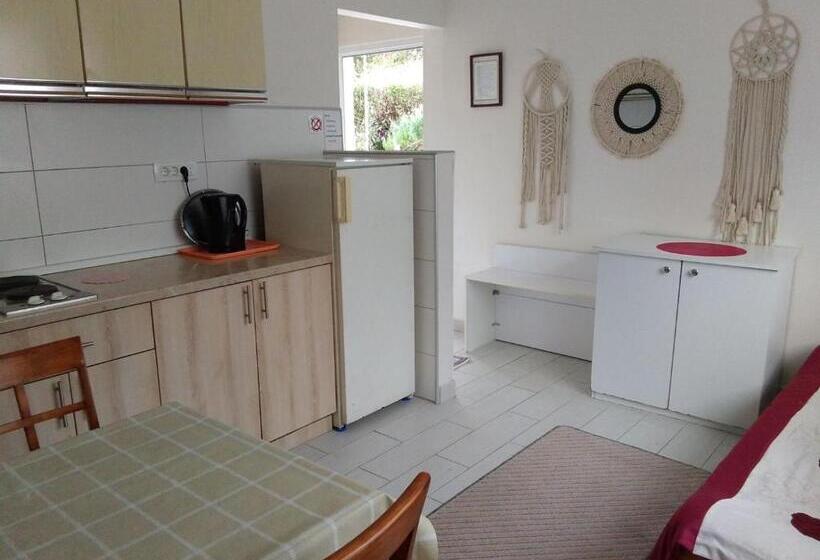 پانسیون Smestaj Vella