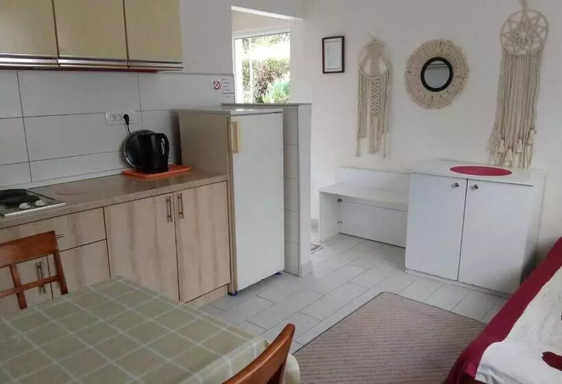 پانسیون Smestaj Vella