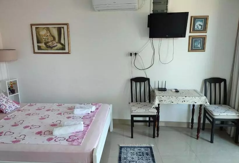 پانسیون Smestaj Vella