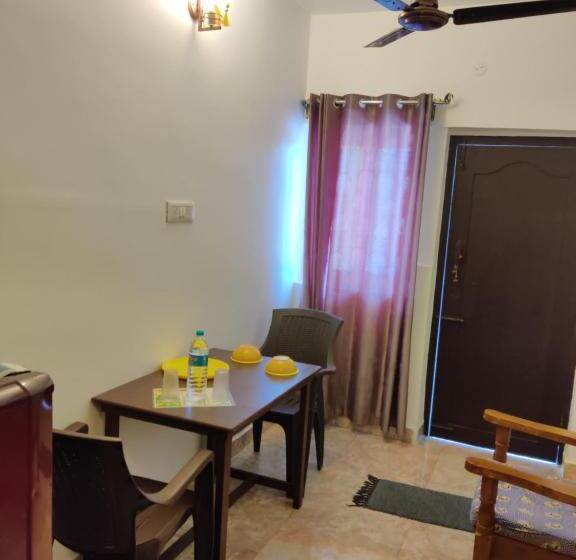 بنسيون The Sea Shelter Home Stay