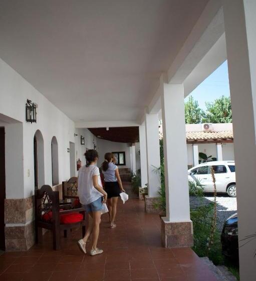 Hostel La Ramada