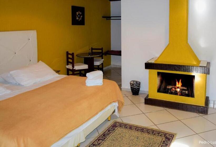 Общежитие Pousada Valle Dos Pássaros