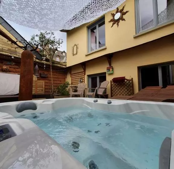 Aamiaismajoitus (B&B) Le Patio De Luchon