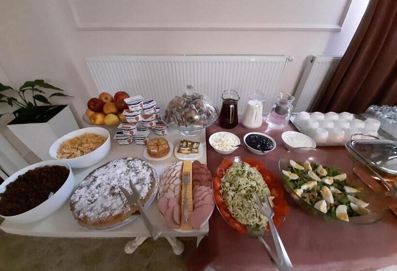 هتل Central Magnat Cinema