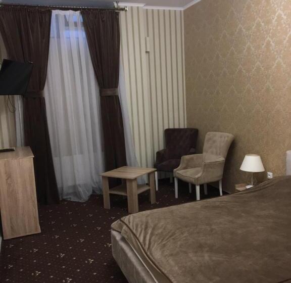 هتل Central Magnat Cinema