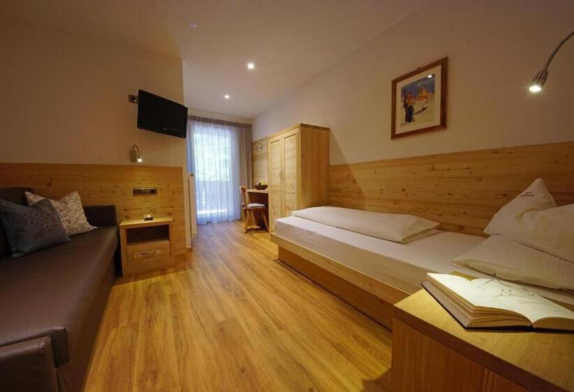 هتل Garnì Tofana