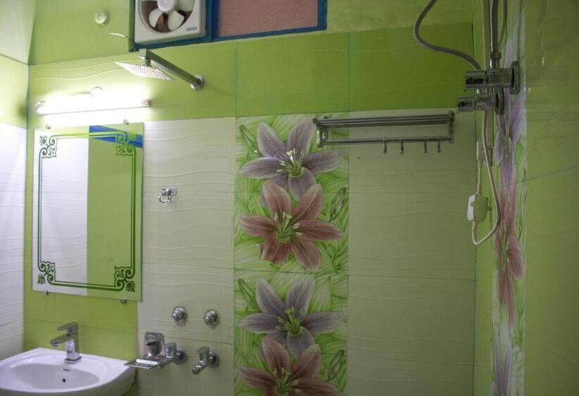 هتل Golden Crown Laxman Jhula