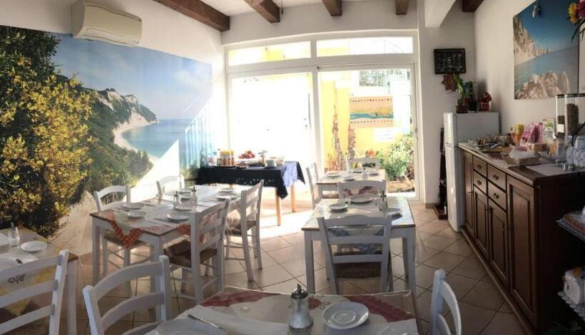 פנסיון Giglio Del Conero