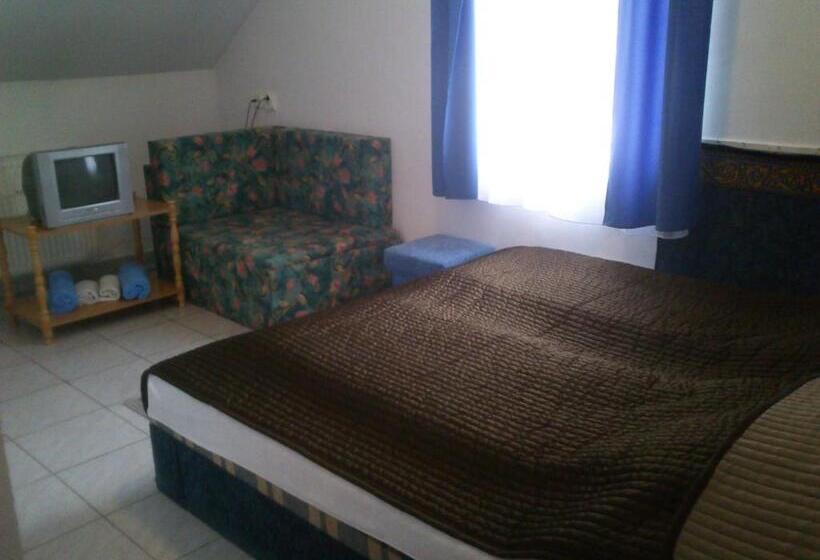 פנסיון István Vendégház