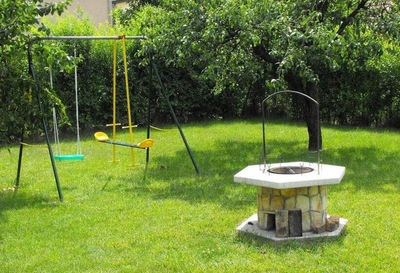 פנסיון István Vendégház