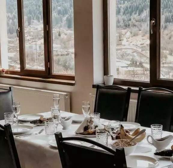 پانسیون Roza's Guest House