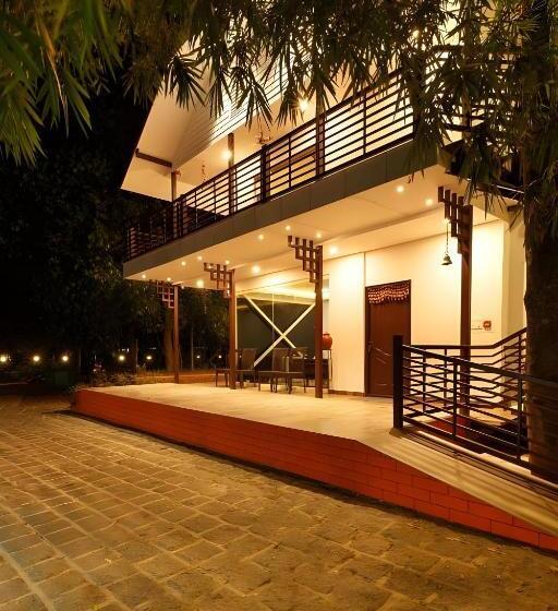 בית מלון כפרי Lhasa Ayurveda And Wellness Resort A Blusalzz Collection, Kochi, Kerala
