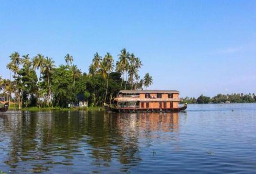 בית מלון כפרי Lhasa Ayurveda And Wellness Resort A Blusalzz Collection, Kochi, Kerala