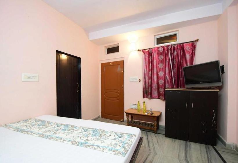 בית מלון כפרי New India Guest House